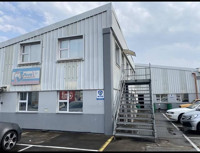 2,000M² WAREHOUSE TO LET IN NEW GERMANY